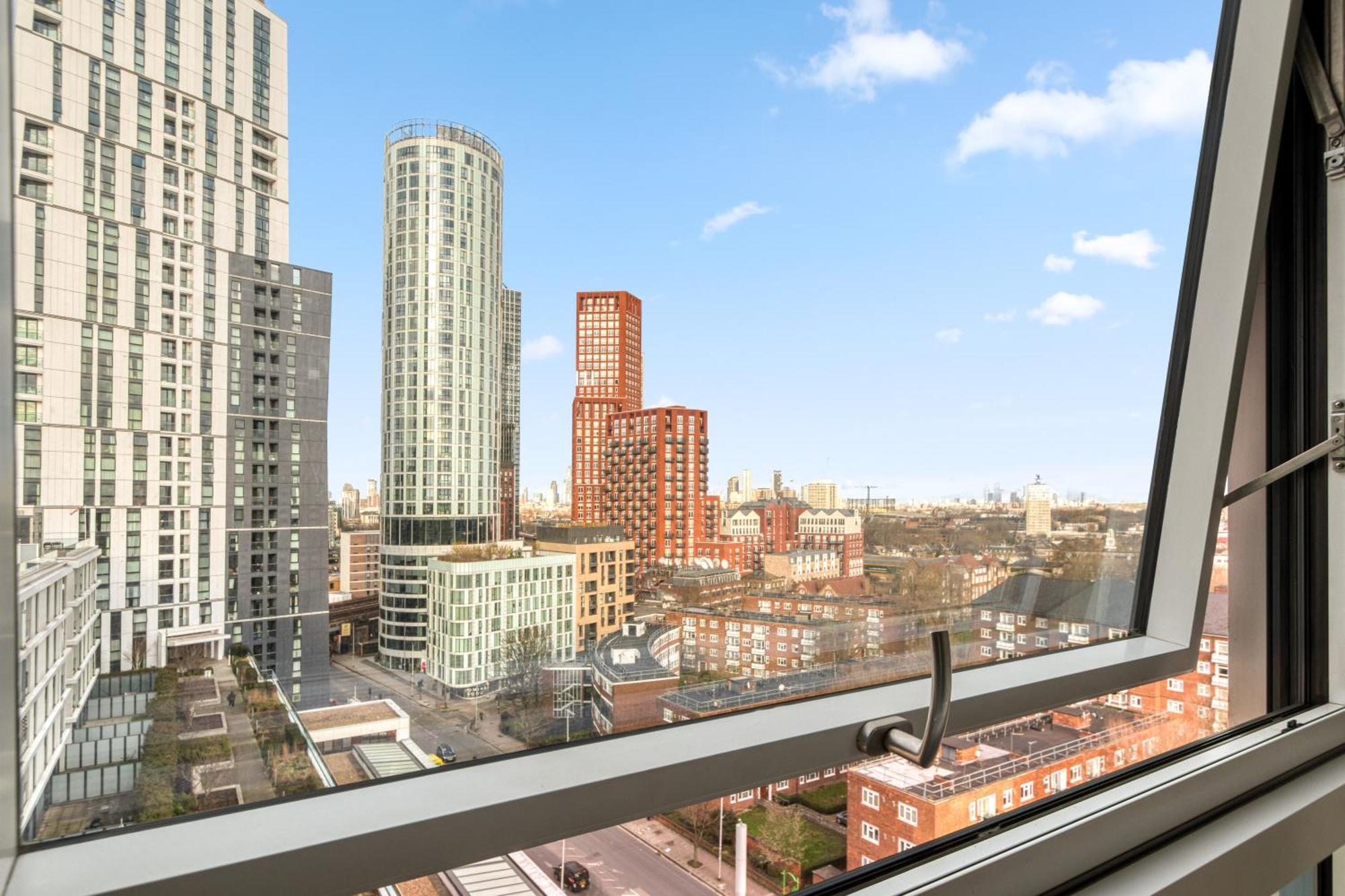 Stylish And Spacious- One Bed In Nine Elms Apartament *