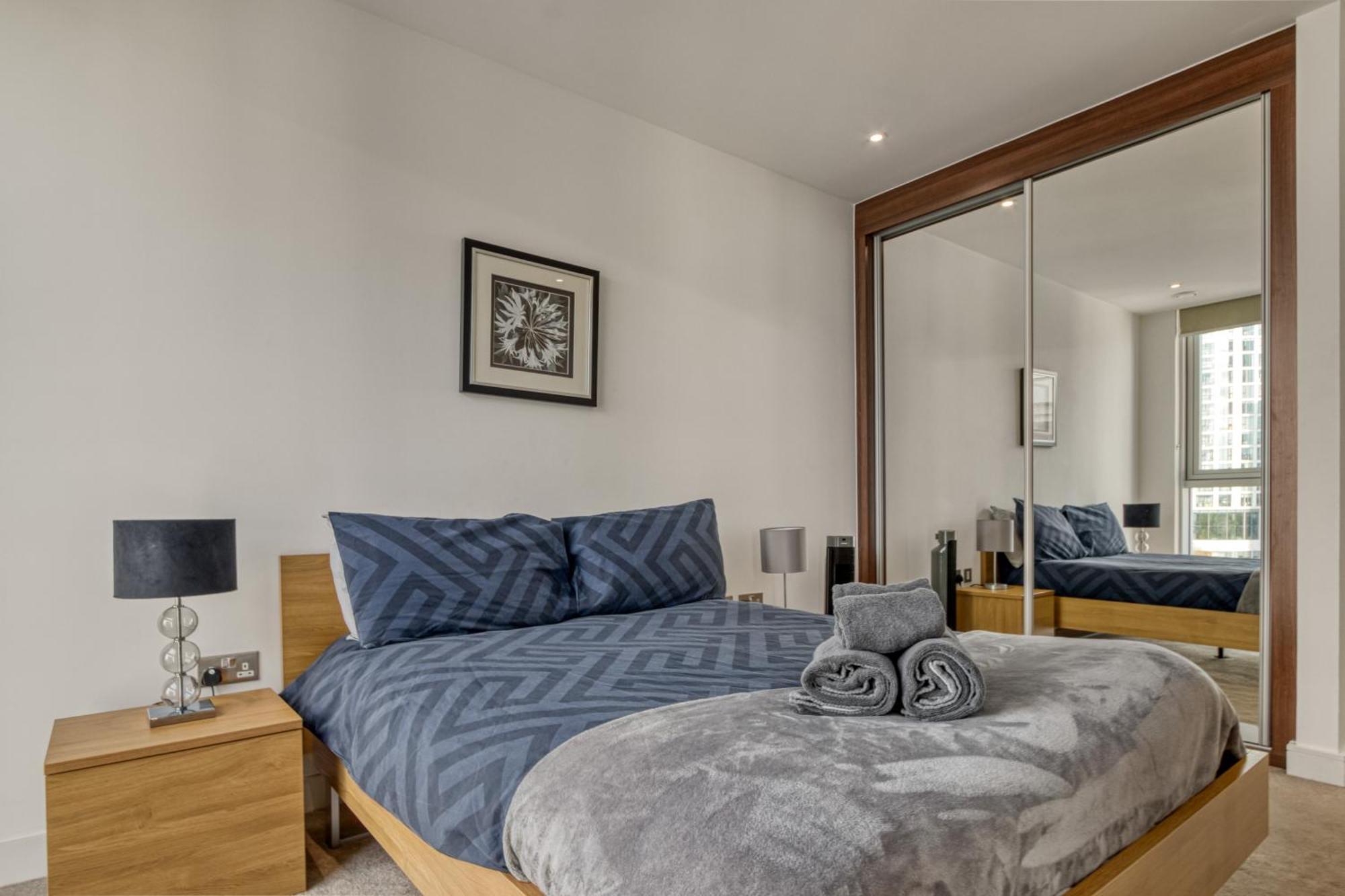 Apartament Stylish And Spacious- One Bed In Nine Elms Londra