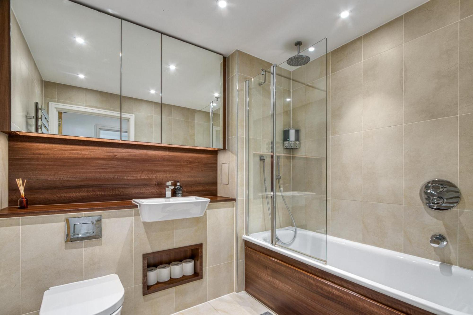 Stylish And Spacious- One Bed In Nine Elms Apartament *
